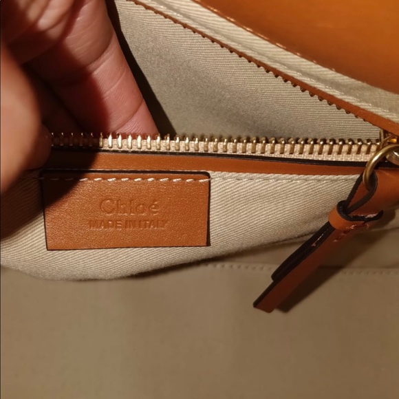 Brand new Cloe bag. Got it as a gift last year - Picture 2 of 5